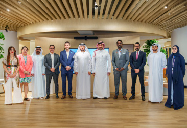 Partnership banner - e& enterprise and Salesforce announce CX partnership in UAE